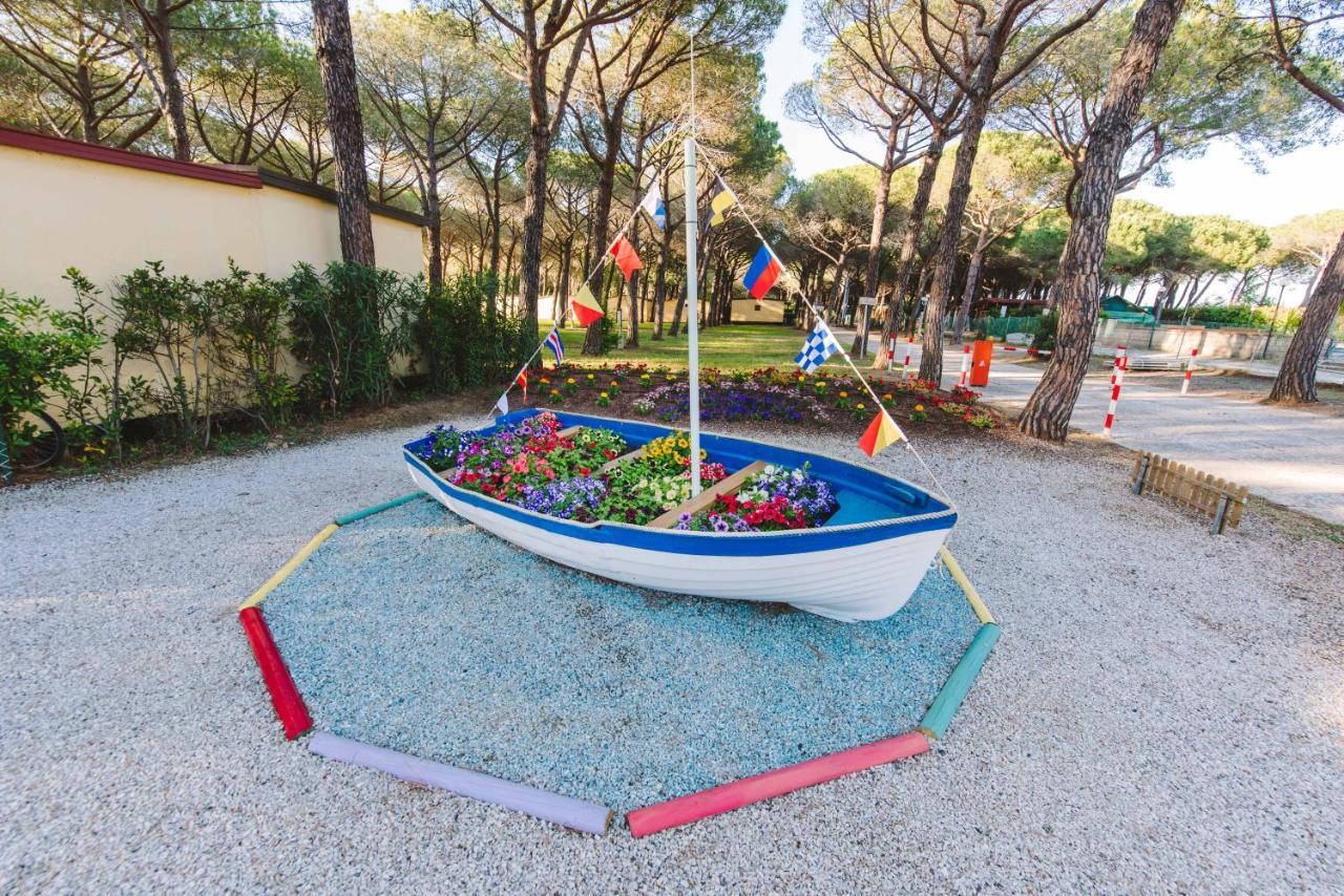 Camping Arcobaleno Marina Di Bibbona Kültér fotó